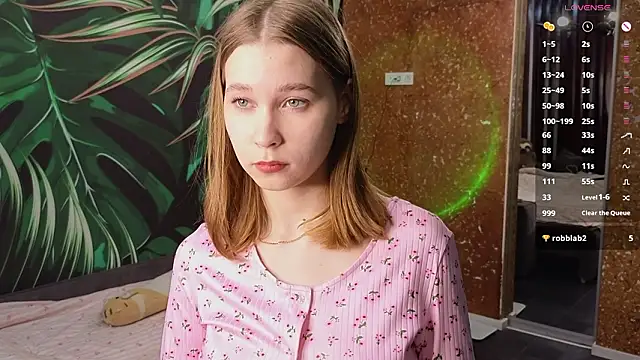 Snapshot of vickky_shy chatting on 02/27/26, 06:52 vickky shy online show from 02/27/26, 06:52