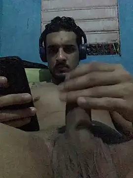Snapshot of Wicy23 chatting on 06/24/26, 04:44 Wicy23 online show from 06/24/26, 04:44