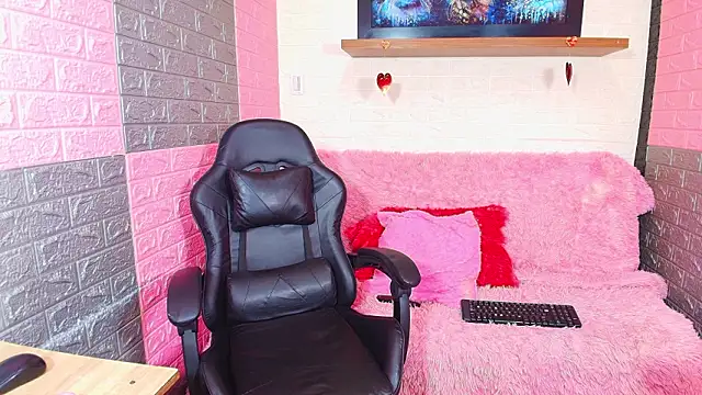 hotcakes uwu online show from 03/24/26, 02:55