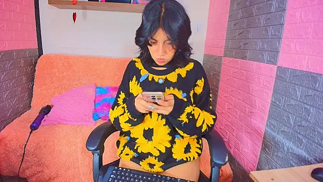 hotcakes uwu online show from 05/14/26, 01:13