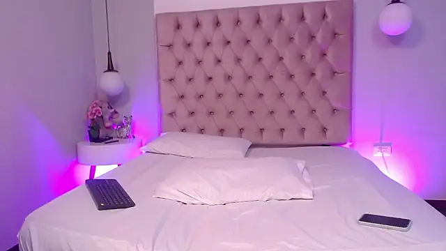 Kiri Black  online show from 02/07/26, 04:09