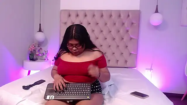 Kiri Black  online show from 02/03/26, 03:26