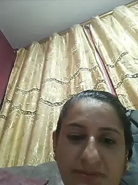 Snapshot of Luna_seductora12 chatting on 02/16/26, 05:39 Luna seductora12 online show from 02/16/26, 05:39