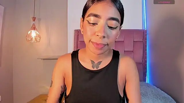 Scarlet Vixen  online show from 04/15/26, 12:42