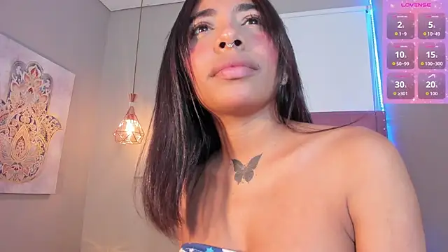 Scarlet Vixen  online show from 05/06/26, 02:37