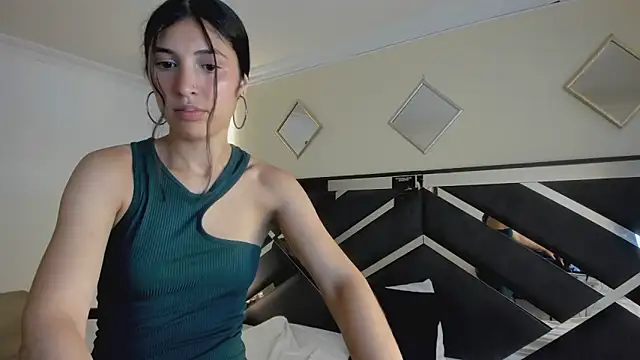 Ambarross  online show from 04/09/26, 01:50