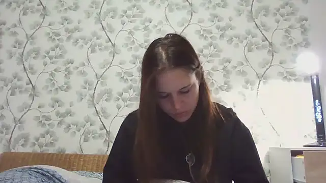 NyraLuna online show from 05/20/26, 08:28