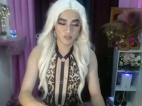 Snapshot of Kendalllust chatting on 02/07/26, 03:53 Kendalllust online show from 02/07/26, 03:53