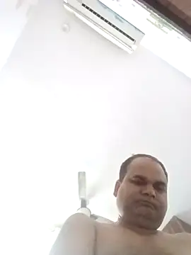 cmanav1979 online show from 04/19/26, 04:41