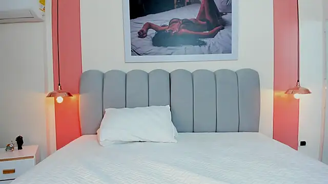 EmmaBoyd online show from 01/17/26, 01:04