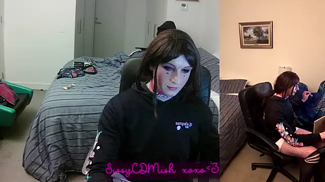 Snapshot of SissyCDMish chatting on 07/16/26, 03:53 SissyCDMish online show from 07/16/26, 03:53