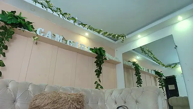 sofia laverde online show from 04/12/26, 05:05