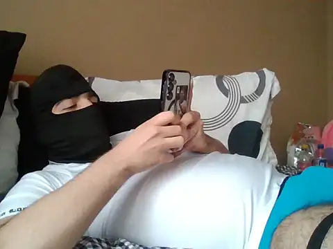 Snapshot of Ourdarksecret chatting on 06/12/26, 08:56 Ourdarksecret online show from 06/12/26, 08:56