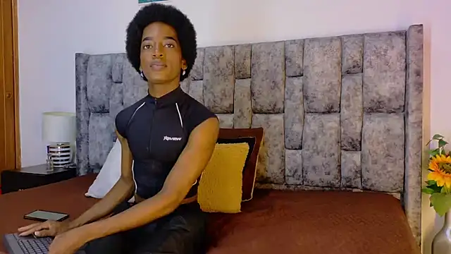 samirths boy  online show from 04/13/26, 07:18