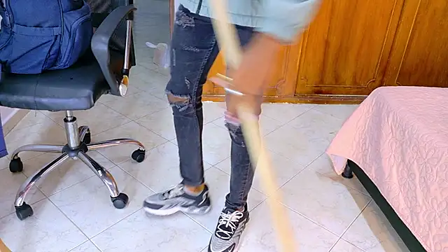 samirths boy  online show from 04/08/26, 07:10