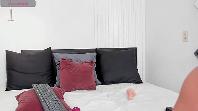 sweet shanaia online show from 03/25/26, 06:07