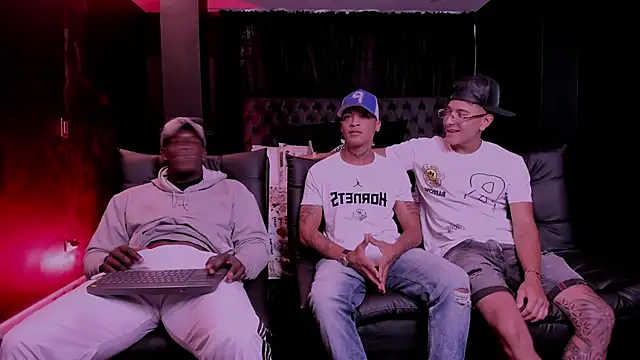 Snapshot of friendslymens chatting on 02/12/26, 02:06 friendslymens online show from 02/12/26, 02:06