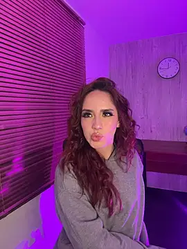 elodie rouge online show from 02/12/26, 04:45