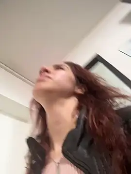 Snapshot of elodie_rouge chatting on 06/01/26, 11:54 elodie rouge online show from 06/01/26, 11:54