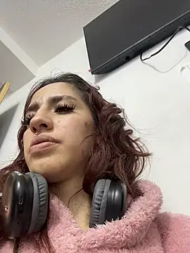 Snapshot of elodie_rouge chatting on 07/10/26, 12:38 elodie rouge online show from 07/10/26, 12:38