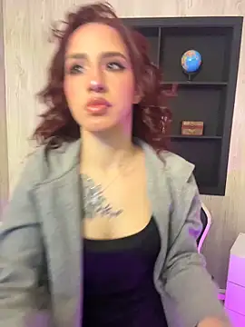 Snapshot of elodie_rouge chatting on 03/10/26, 12:20 elodie rouge online show from 03/10/26, 12:20