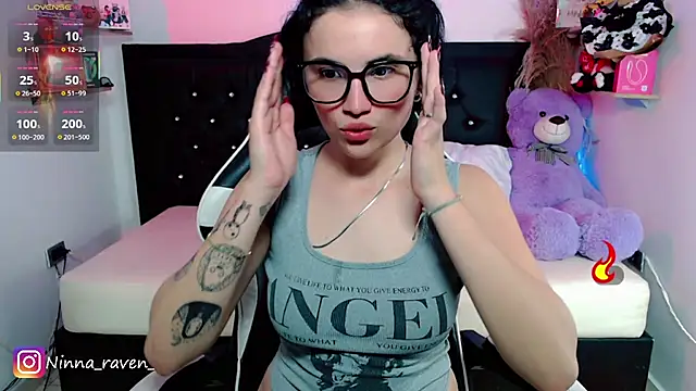 Snapshot of AriaDark chatting on 06/20/26, 12:04 AriaDark online show from 06/20/26, 12:04