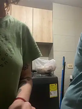 RavenEllieUniverse online show from 02/17/26, 01:47