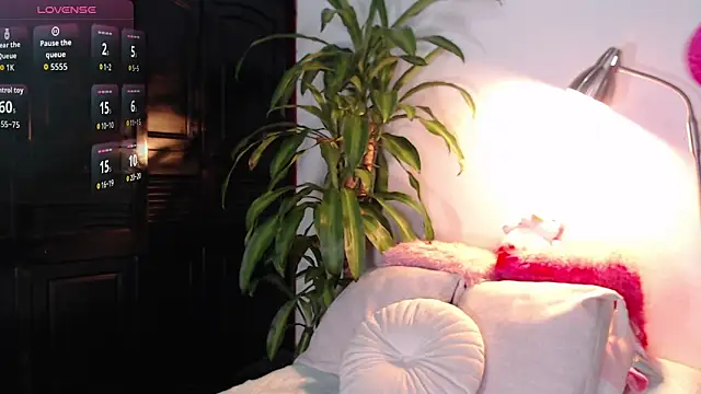 Mia Volkova  online show from 04/15/26, 01:37