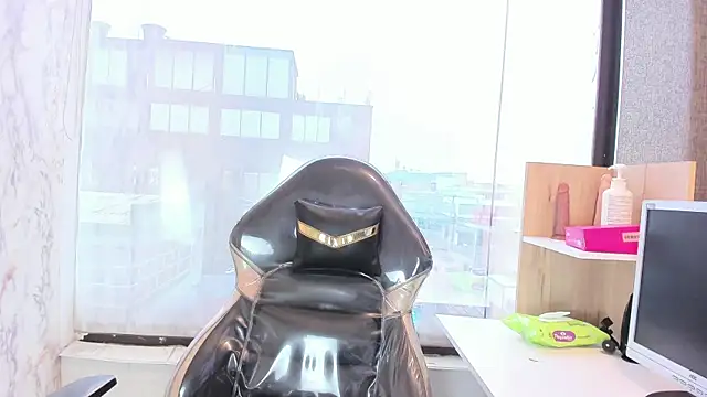VanessaDoofenshmirtz online show from 04/25/26, 02:03