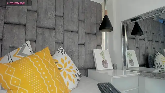 JenniQ69 online show from 07/01/26, 08:31
