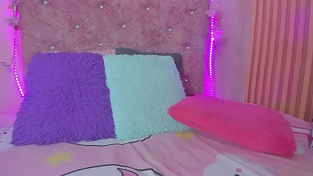 lovely  kiss   online show from 03/26/26, 06:17