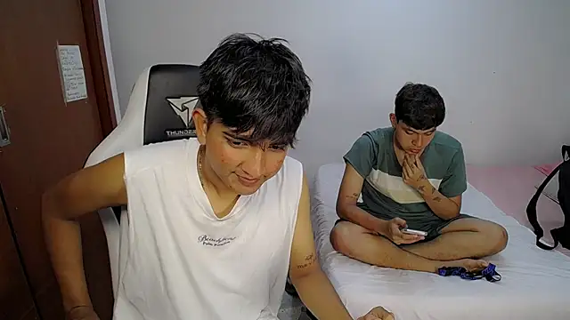 Snapshot of Maxwell_boys chatting on 02/26/26, 03:17 Maxwell boys online show from 02/26/26, 03:17