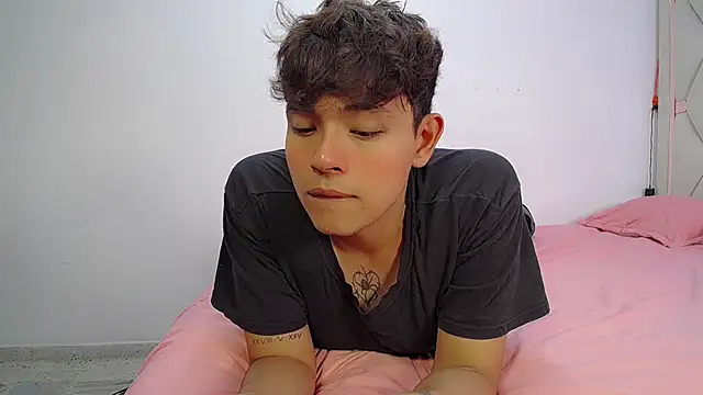 Maxwell boys online show from 03/12/26, 03:12