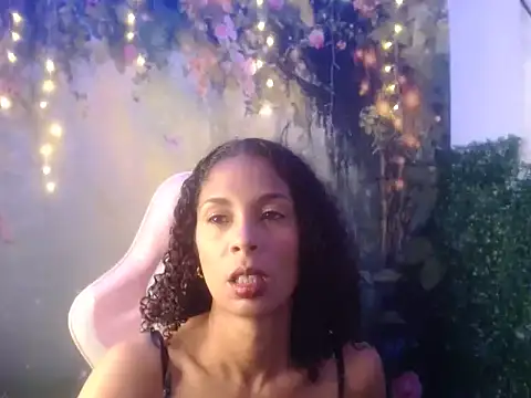 Snapshot of rosa_skinny chatting on 06/06/26, 08:58 rosa skinny online show from 06/06/26, 08:58