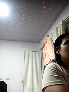 RossyAlvarez online show from 04/16/26, 01:39