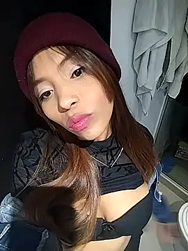 Small-lulu online show from 01/15/26, 12:25