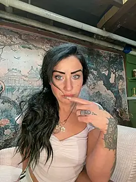 valayan0ire online show from 01/15/26, 03:43