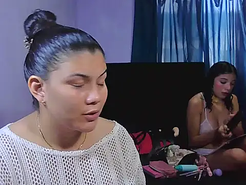 Violetta-Helena online show from 04/11/26, 07:28