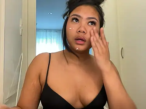 TitiTinyThai online show from 04/02/26, 11:28