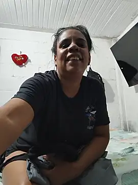 Zeyllyjhonson online show from 05/24/26, 04:07