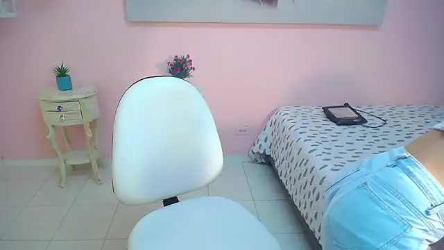 scarlett clyde online show from 02/28/26, 12:27