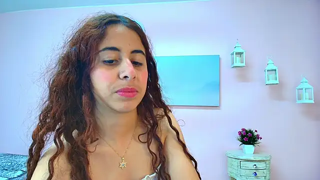 Snapshot of scarlett_clyde chatting on 07/17/26, 12:35 scarlett clyde online show from 07/17/26, 12:35