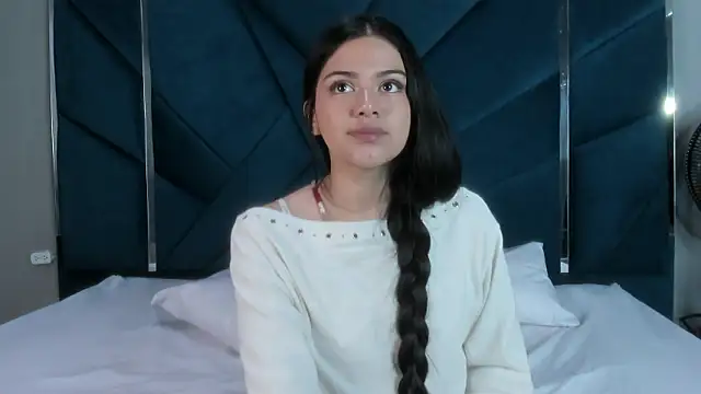 Snapshot of CottonCloud20 chatting on 02/18/26, 02:02 CottonCloud20 online show from 02/18/26, 02:02