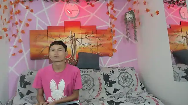 Milanhot2006 online show from 01/19/26, 01:59