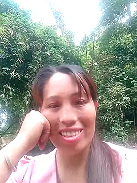 Snapshot of Gummiesu chatting on 05/17/26, 01:38 Gummiesu online show from 05/17/26, 01:38