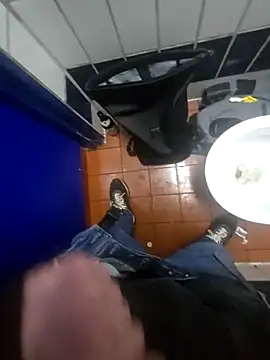 Snapshot of BlnAktivGay chatting on 02/25/26, 10:04 BlnAktivGay online show from 02/25/26, 10:04