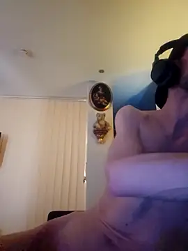 Snapshot of BlnAktivGay chatting on 04/01/26, 04:47 BlnAktivGay online show from 04/01/26, 04:47