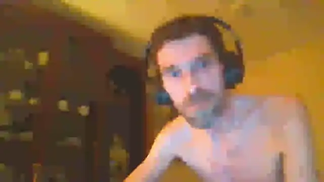 Snapshot of BlnAktivGay chatting on 03/03/26, 07:10 BlnAktivGay online show from 03/03/26, 07:10