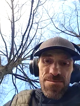 Snapshot of BlnAktivGay chatting on 03/01/26, 01:33 BlnAktivGay online show from 03/01/26, 01:33