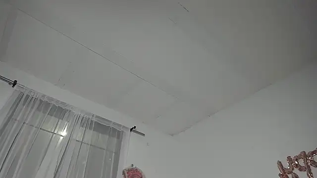 Snapshot of milo_boy98 chatting on 02/10/26, 04:33 milo boy98 online show from 02/10/26, 04:33